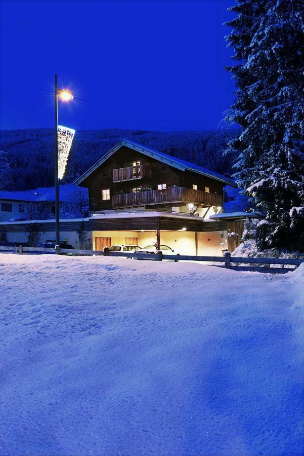 Landhaus Mooslechner ラートシュタット エクステリア 写真